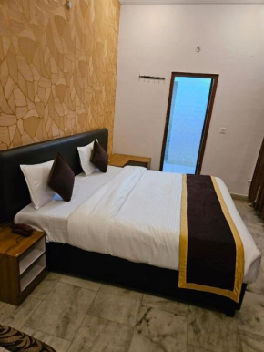 Hotel Anand Inn-Top Family Hotels Business Hotels Best Couple Friendly Hotel in Lucknow